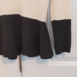 Banana Republic Sweaters - Banana Republic Italian Yarn Cashmere Sweater Banana Republic Sweaters - Banana Republic Italian Yarn Cashmere Sweater